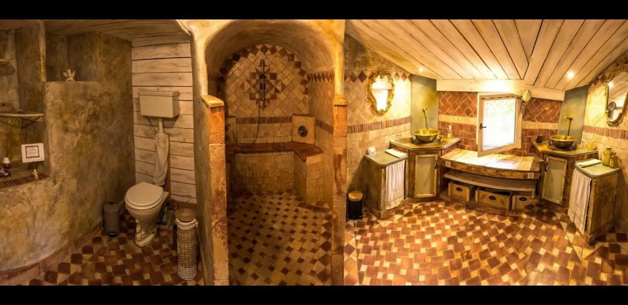 La Medievale Du Luberon Roussillon  Bed & Breakfast